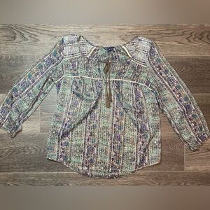 American Eagle sheer 3/4 Sleeve Floral Top Women's size medium